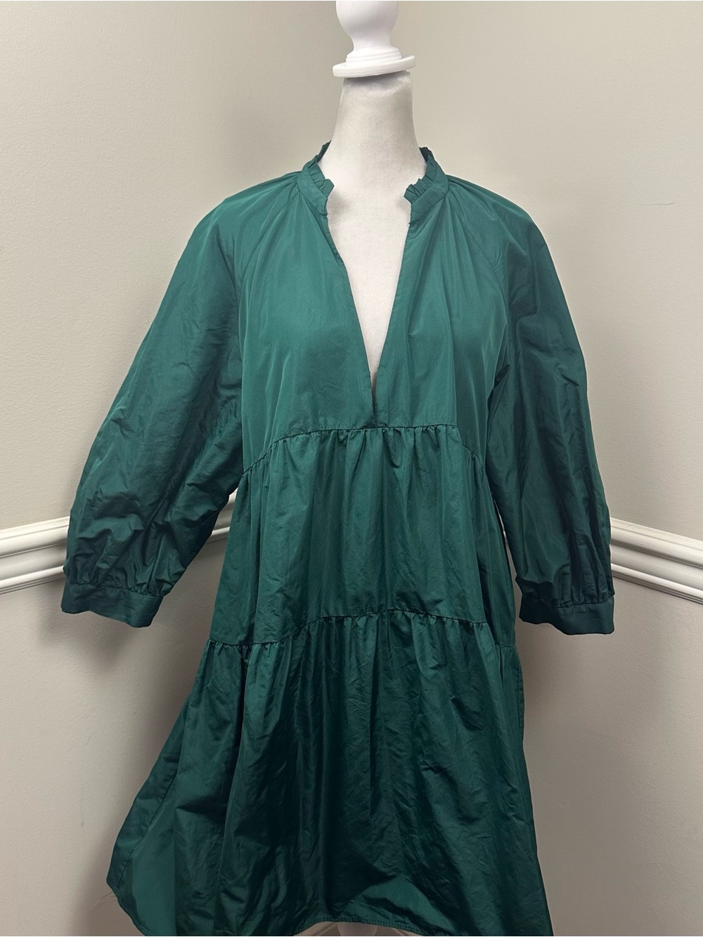 Zara Emerald Green Tiered V-Neck Mini Dress L NEW